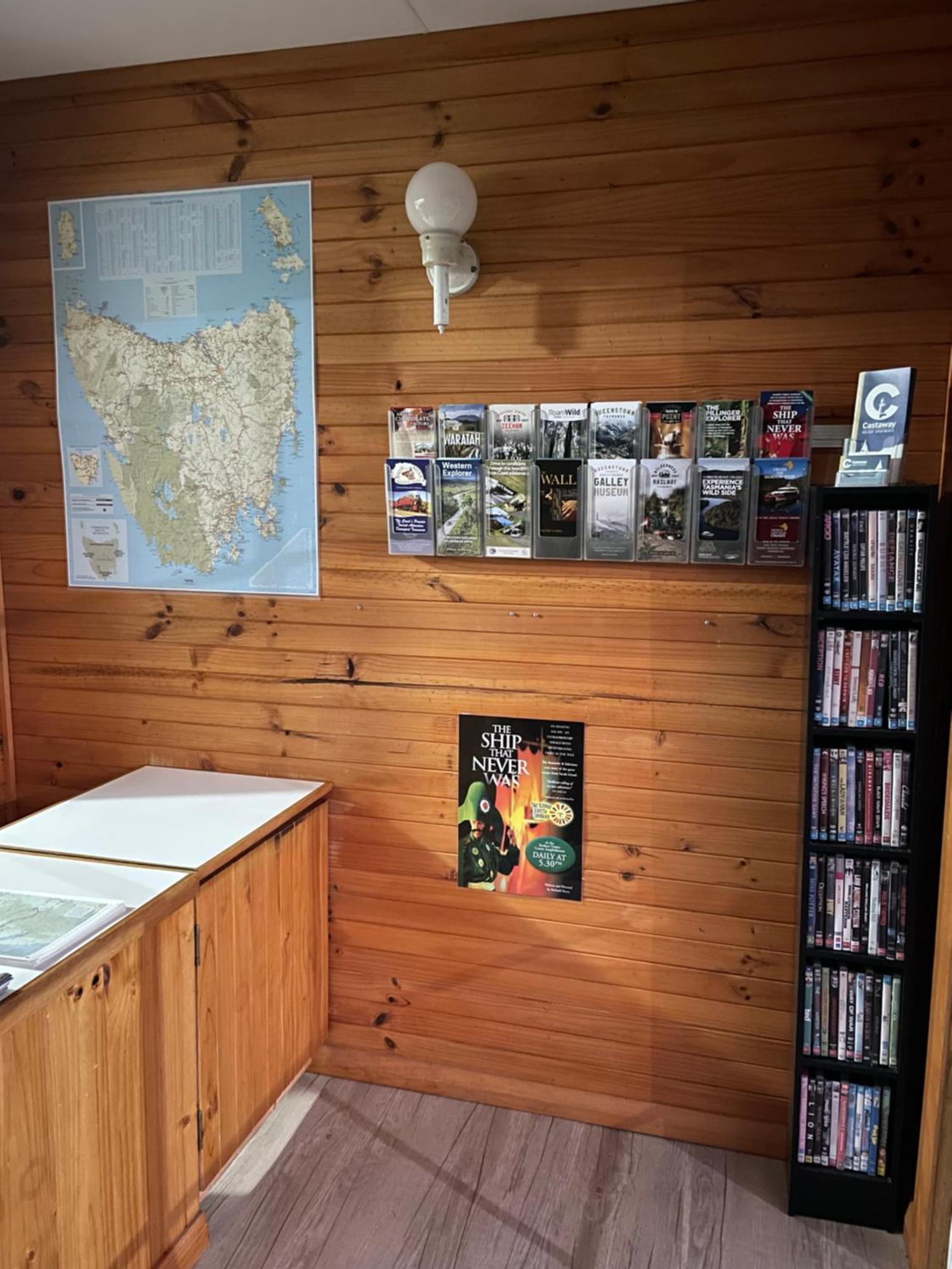 Castaway Holiday Apartments Strahan Luaran gambar