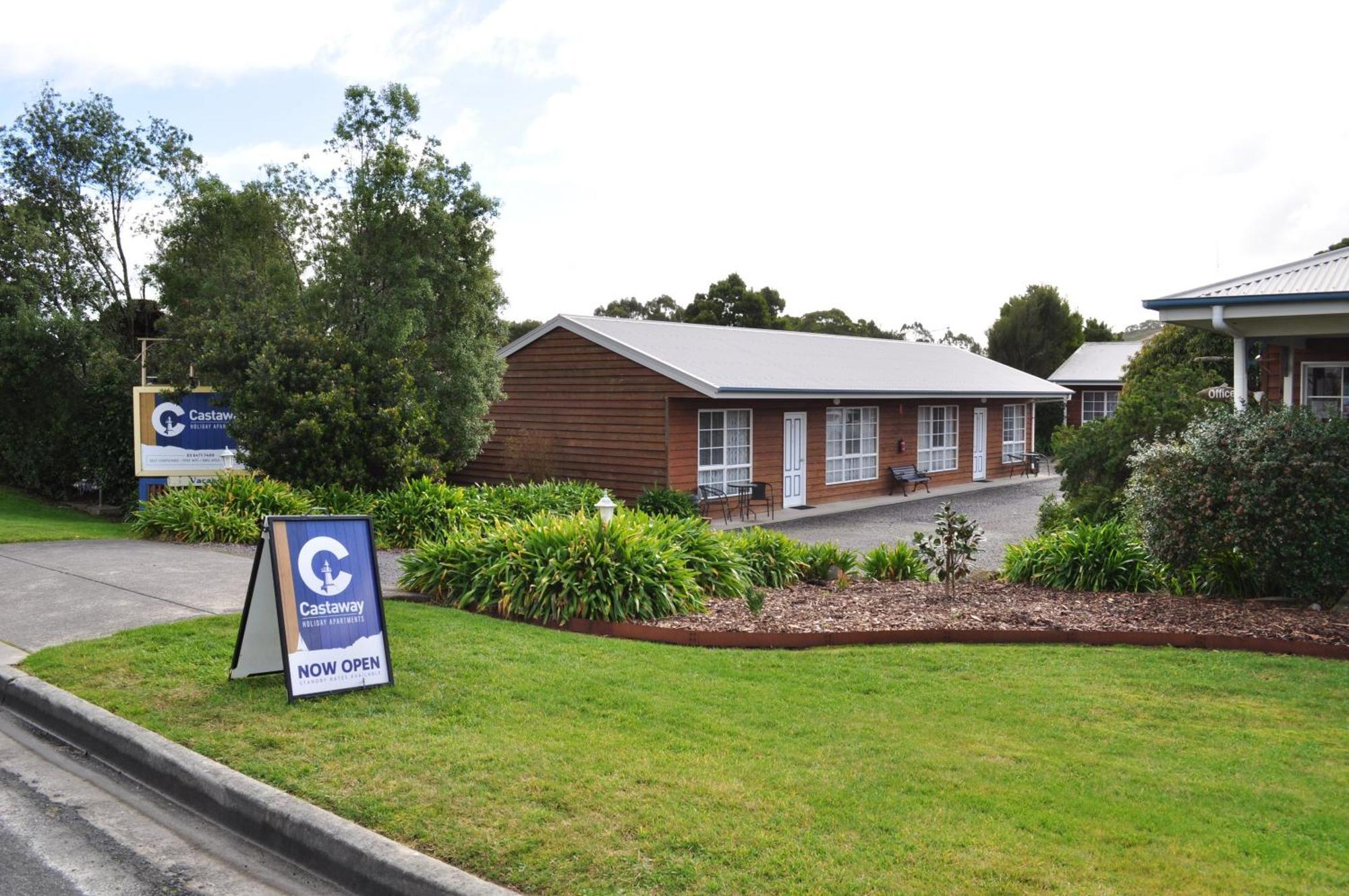 Castaway Holiday Apartments Strahan Luaran gambar