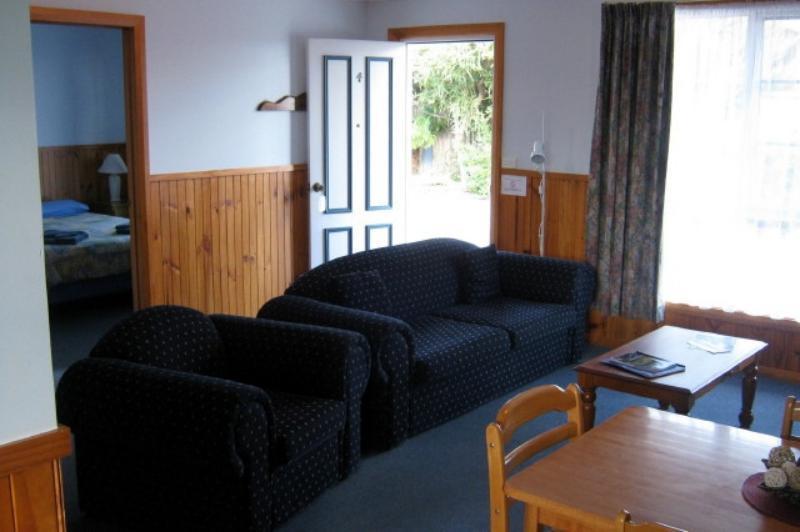 Castaway Holiday Apartments Strahan Luaran gambar