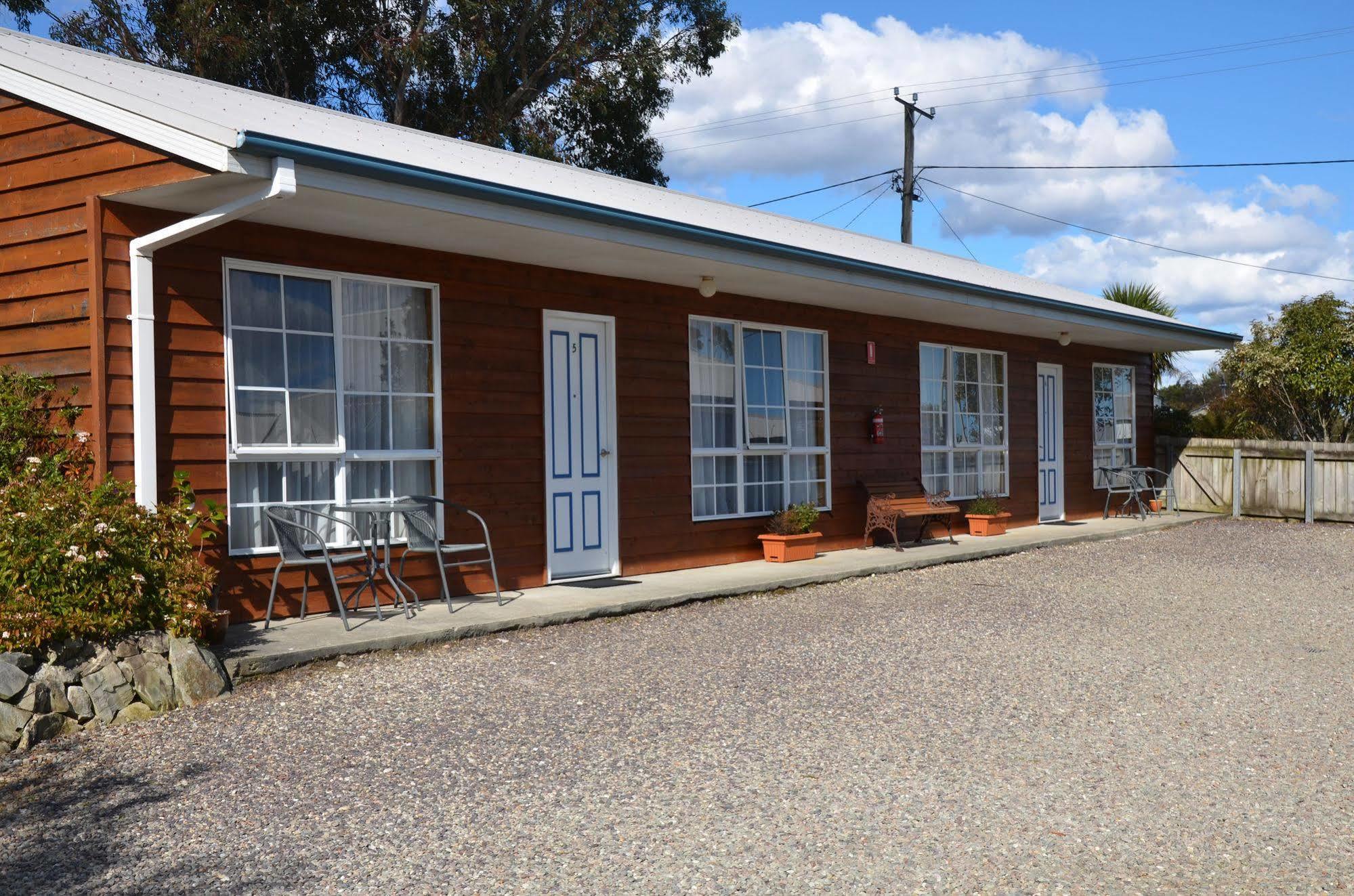 Castaway Holiday Apartments Strahan Luaran gambar