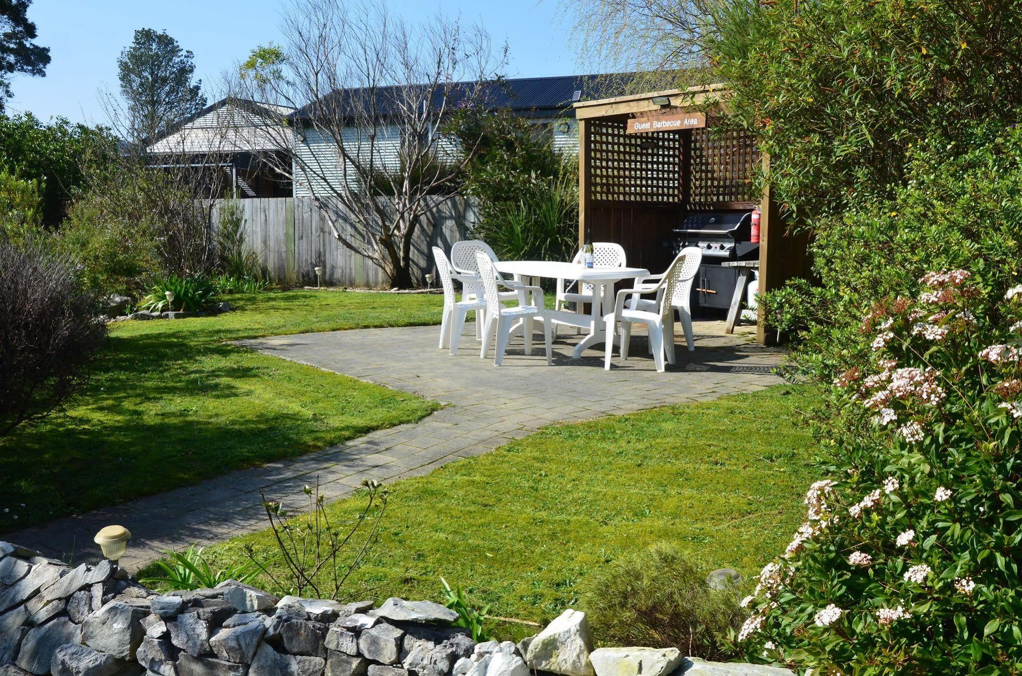 Castaway Holiday Apartments Strahan Luaran gambar